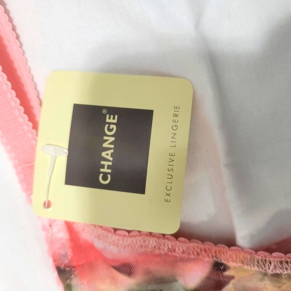 CHNGE Floral Print Bra and Panty Set - Pink - Picture 4 of 6